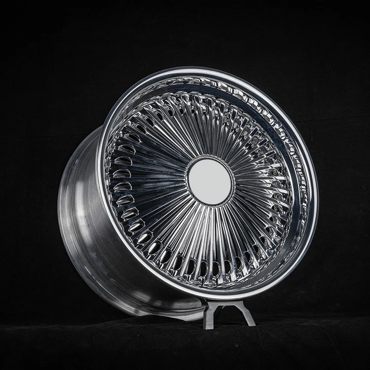 Spinner-taotut pyörät Cadillac Escaladelle